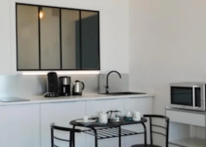 La Caravelle Apartment *