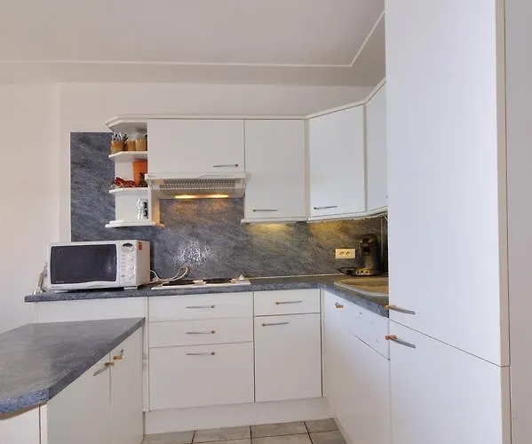 La Caravelle Apartment *