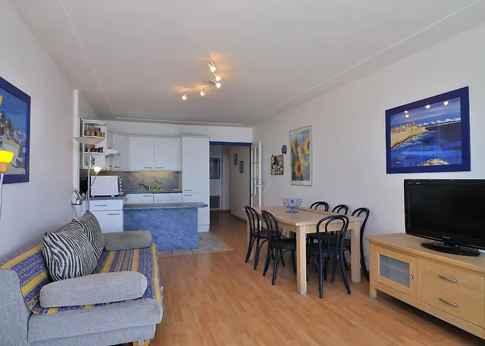 La Caravelle Apartment *